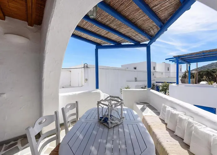 Paros 3 Bedrooms Maisonette For 6 Persons By Mps Apartmán